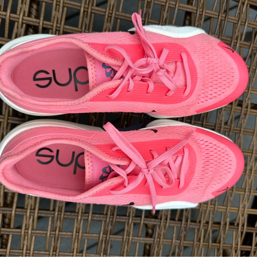 Nike Women’s Athletic Shoes Pink Coral with Black Swoosh - Picture 3 of 5